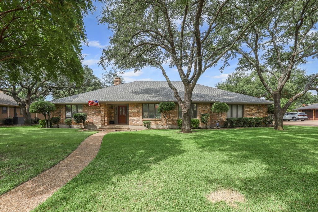 600 Hyde Park Boulevard, Cleburne, TX 76033