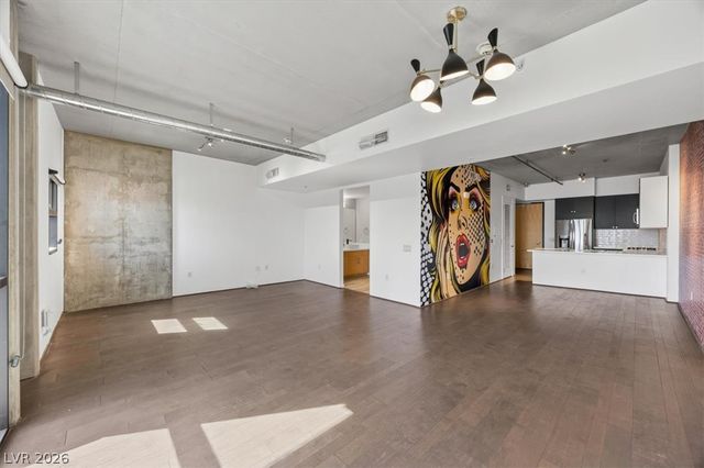 353 East Bonneville Avenue 555, Las Vegas, NV 89101