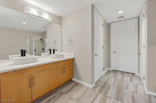 353 East Bonneville Avenue 555, Las Vegas, NV 89101