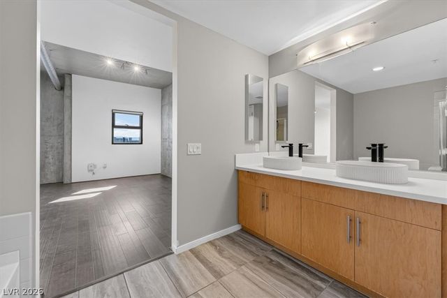 353 East Bonneville Avenue 555, Las Vegas, NV 89101
