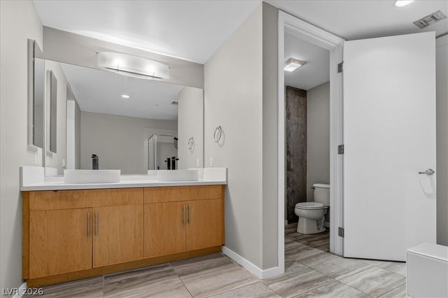 353 East Bonneville Avenue 555, Las Vegas, NV 89101