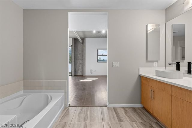 353 East Bonneville Avenue 555, Las Vegas, NV 89101