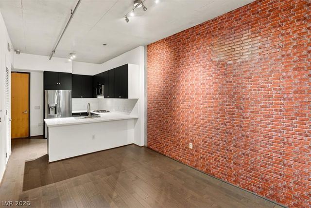 353 East Bonneville Avenue 555, Las Vegas, NV 89101