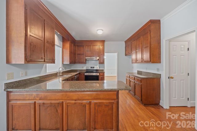 7000 Hollow Oak Drive, Charlotte, NC 28227