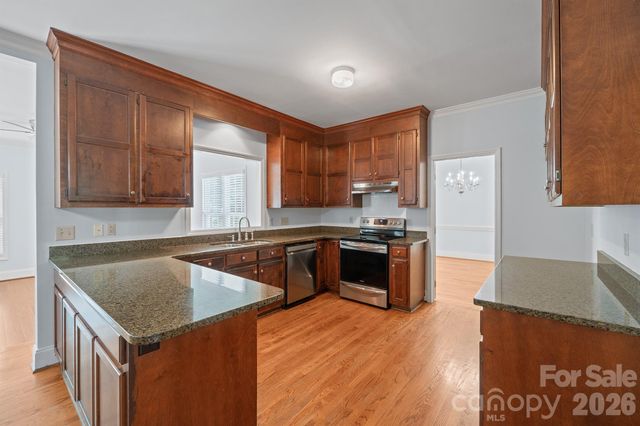 7000 Hollow Oak Drive, Charlotte, NC 28227