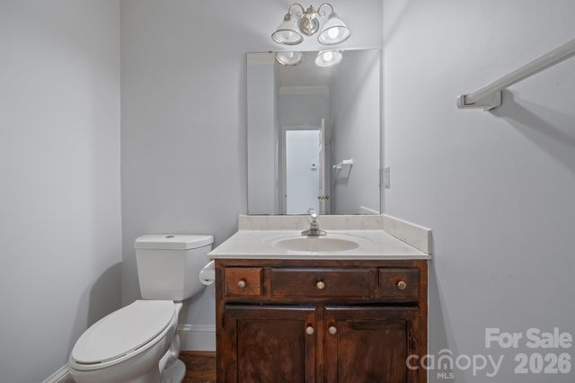 7000 Hollow Oak Drive, Charlotte, NC 28227