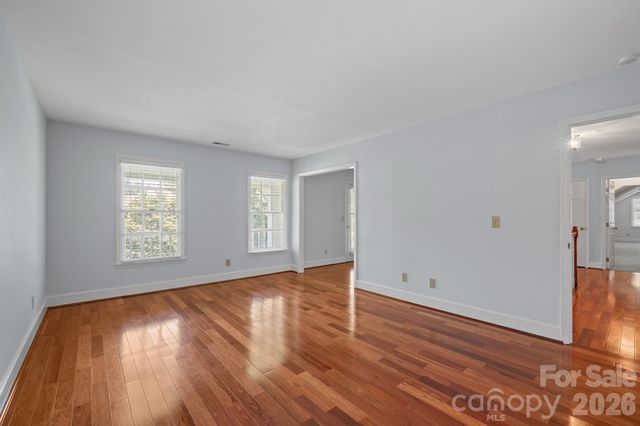 7000 Hollow Oak Drive, Charlotte, NC 28227