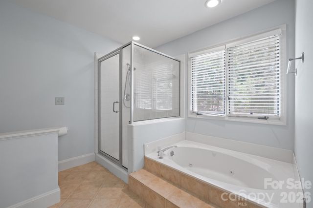 7000 Hollow Oak Drive, Charlotte, NC 28227