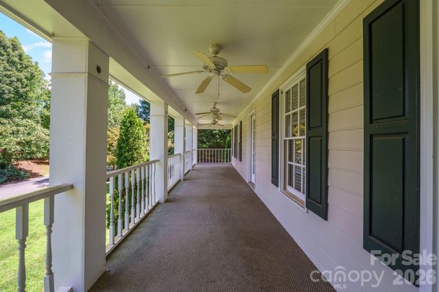 7000 Hollow Oak Drive, Charlotte, NC 28227