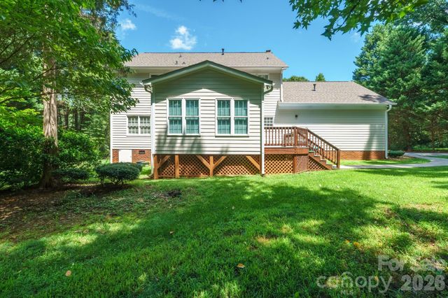 7000 Hollow Oak Drive, Charlotte, NC 28227