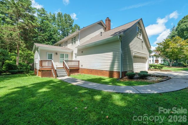 7000 Hollow Oak Drive, Charlotte, NC 28227
