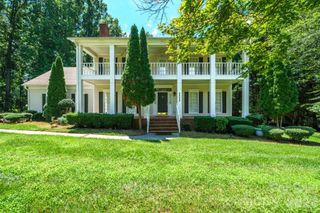 7000 Hollow Oak Drive, Charlotte, NC 28227