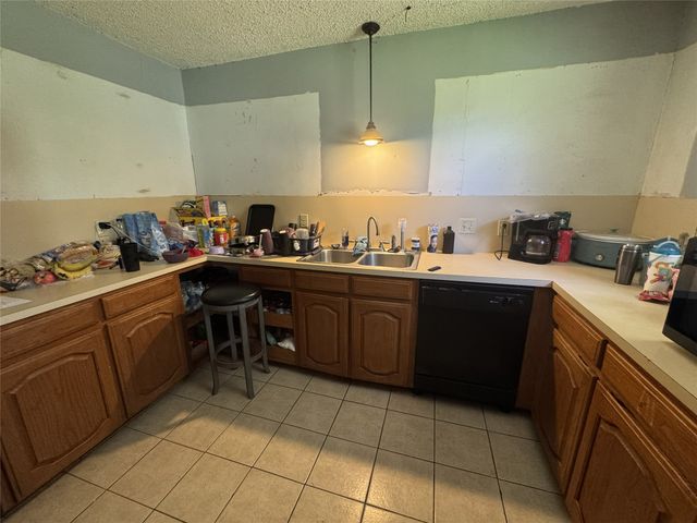 3041 Monroe Street, Commerce, TX 75428