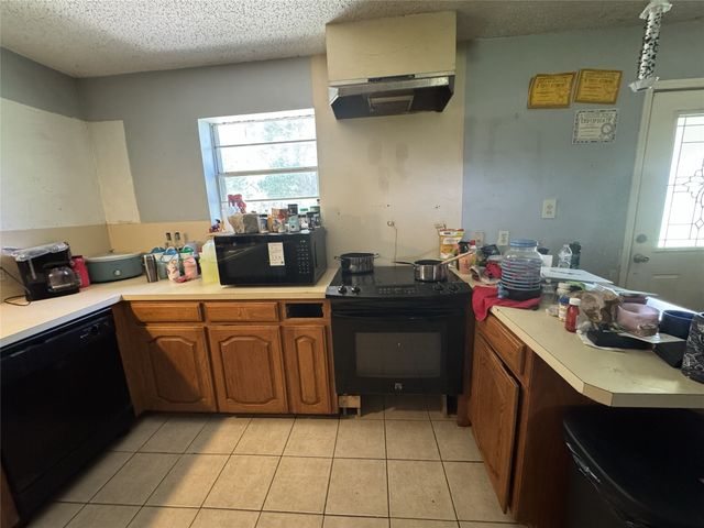 3041 Monroe Street, Commerce, TX 75428
