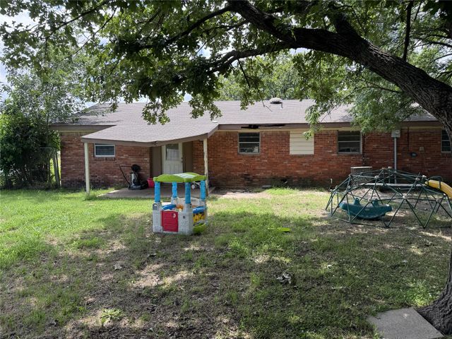 3041 Monroe Street, Commerce, TX 75428