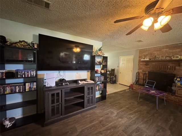 3041 Monroe Street, Commerce, TX 75428