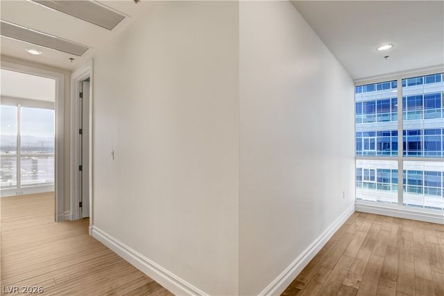 4575 DEAN MARTIN Drive 1212, Las Vegas, NV 89103