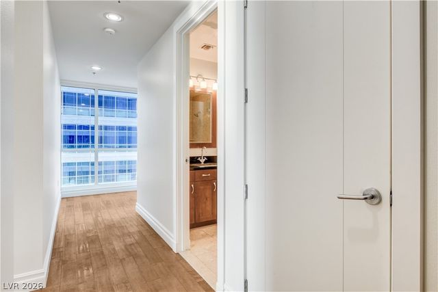 4575 DEAN MARTIN Drive 1212, Las Vegas, NV 89103