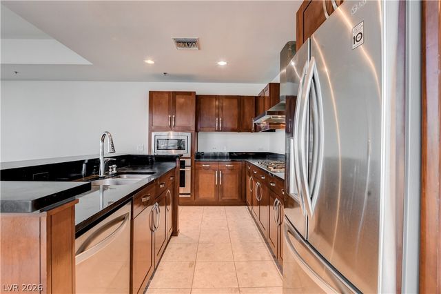 4575 DEAN MARTIN Drive 1212, Las Vegas, NV 89103