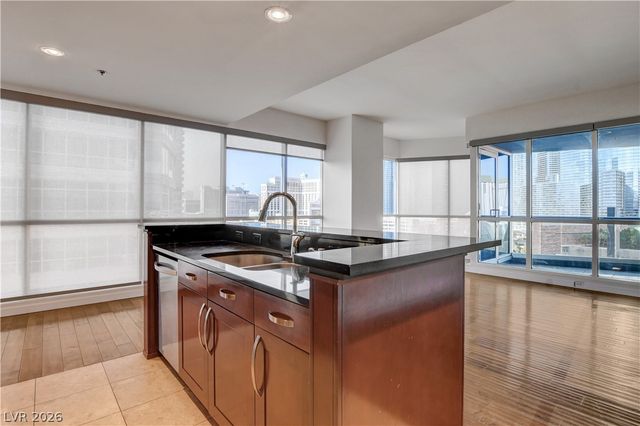 4575 DEAN MARTIN Drive 1212, Las Vegas, NV 89103