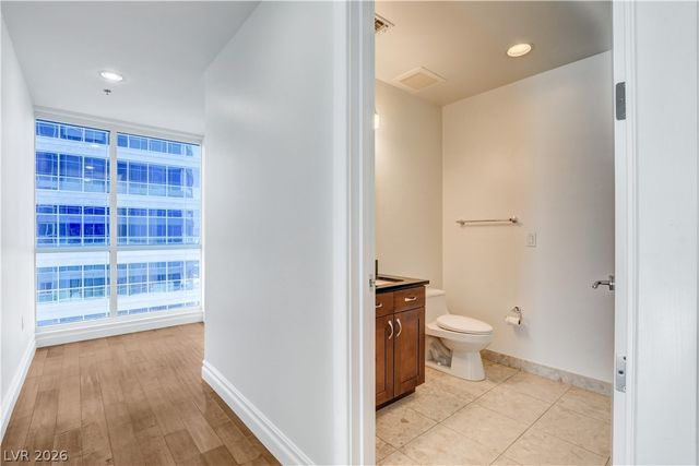 4575 DEAN MARTIN Drive 1212, Las Vegas, NV 89103