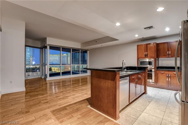 4575 DEAN MARTIN Drive 1212, Las Vegas, NV 89103