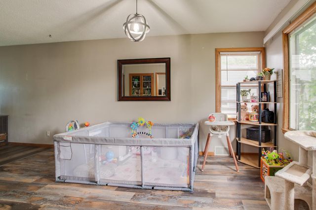 614 16th Street N, Moorhead, MN 56560