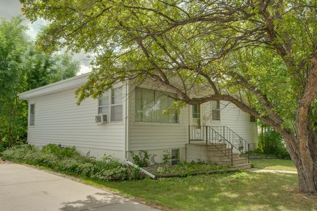614 16th Street N, Moorhead, MN 56560