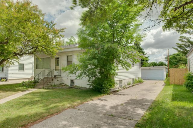 614 16th Street N, Moorhead, MN 56560