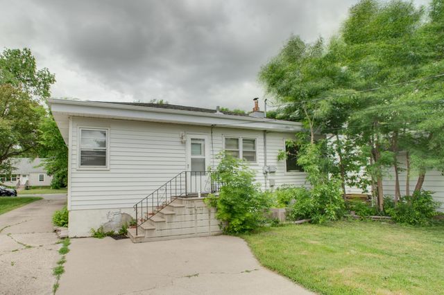 614 16th Street N, Moorhead, MN 56560