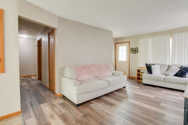 614 16th Street N, Moorhead, MN 56560