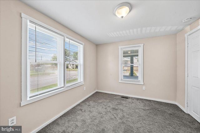 1242 CHESTNUT ST, Marcus Hook, PA 19061