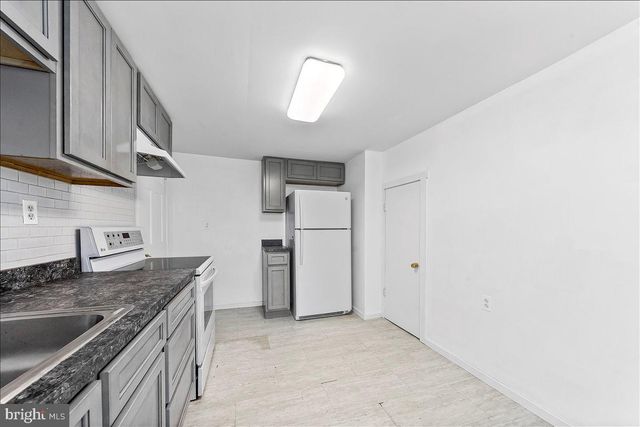 1242 CHESTNUT ST, Marcus Hook, PA 19061