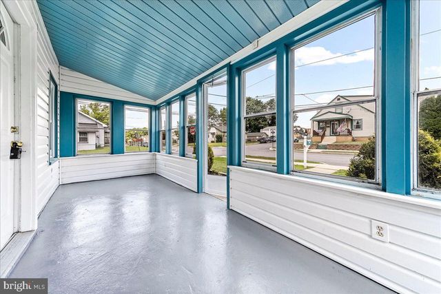 1242 CHESTNUT ST, Marcus Hook, PA 19061