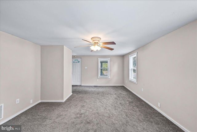 1242 CHESTNUT ST, Marcus Hook, PA 19061