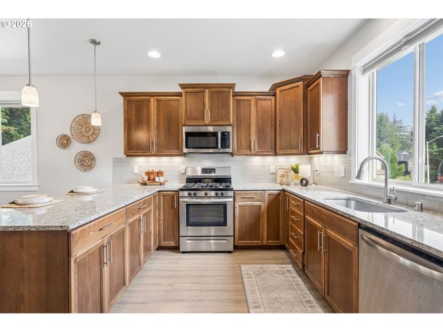 1204 Nw 114TH St, Vancouver, WA 98685
