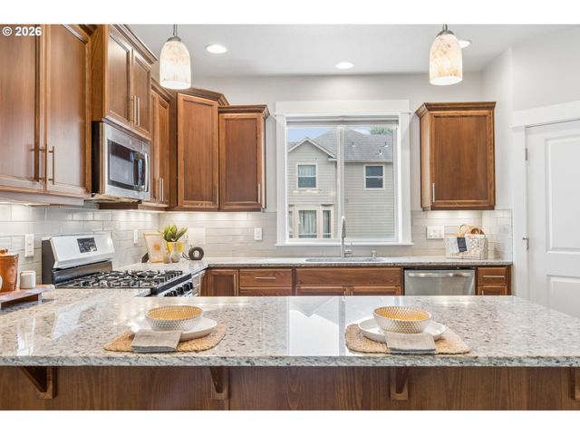 1204 Nw 114TH St, Vancouver, WA 98685