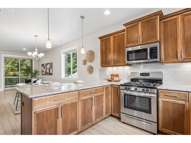 1204 Nw 114TH St, Vancouver, WA 98685