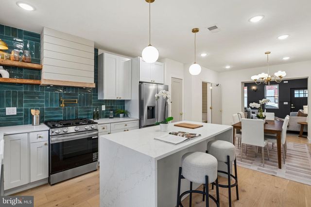 1530 N LAWRENCE ST, Philadelphia, PA 19122