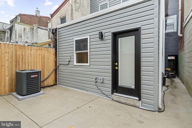 1530 N LAWRENCE ST, Philadelphia, PA 19122