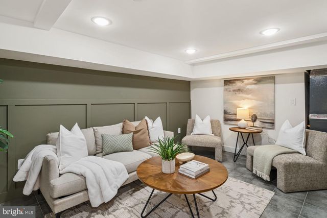 1530 N LAWRENCE ST, Philadelphia, PA 19122