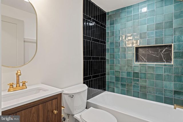 1530 N LAWRENCE ST, Philadelphia, PA 19122