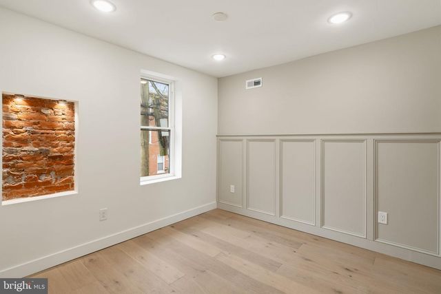 1530 N LAWRENCE ST, Philadelphia, PA 19122