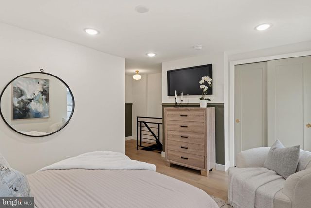 1530 N LAWRENCE ST, Philadelphia, PA 19122