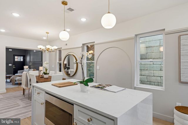 1530 N LAWRENCE ST, Philadelphia, PA 19122