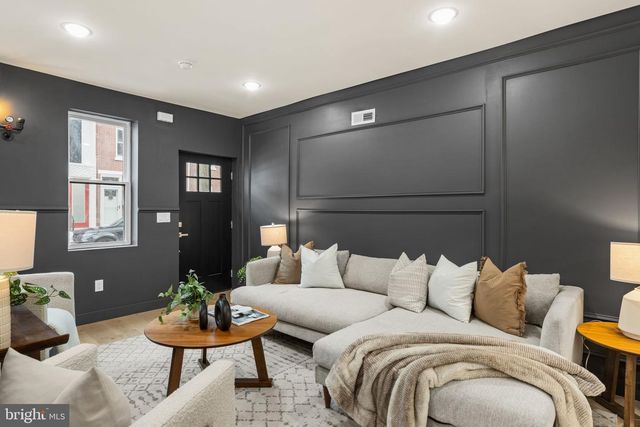 1530 N LAWRENCE ST, Philadelphia, PA 19122