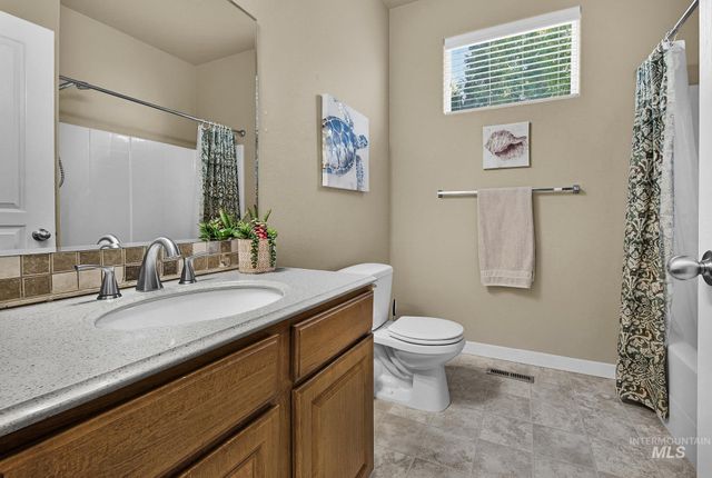 2179 W Fieldstream Dr, Meridian, ID 83646