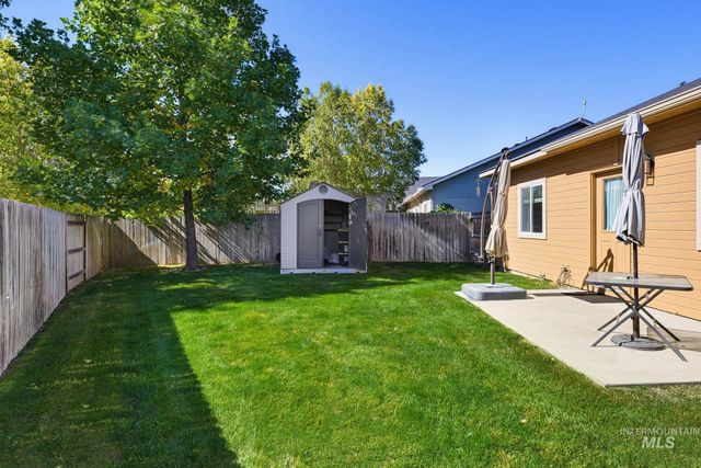 2179 W Fieldstream Dr, Meridian, ID 83646