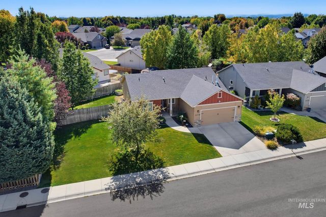 2179 W Fieldstream Dr, Meridian, ID 83646