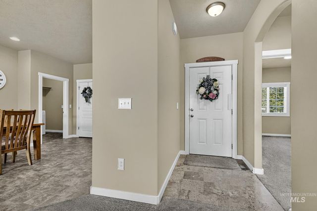 2179 W Fieldstream Dr, Meridian, ID 83646